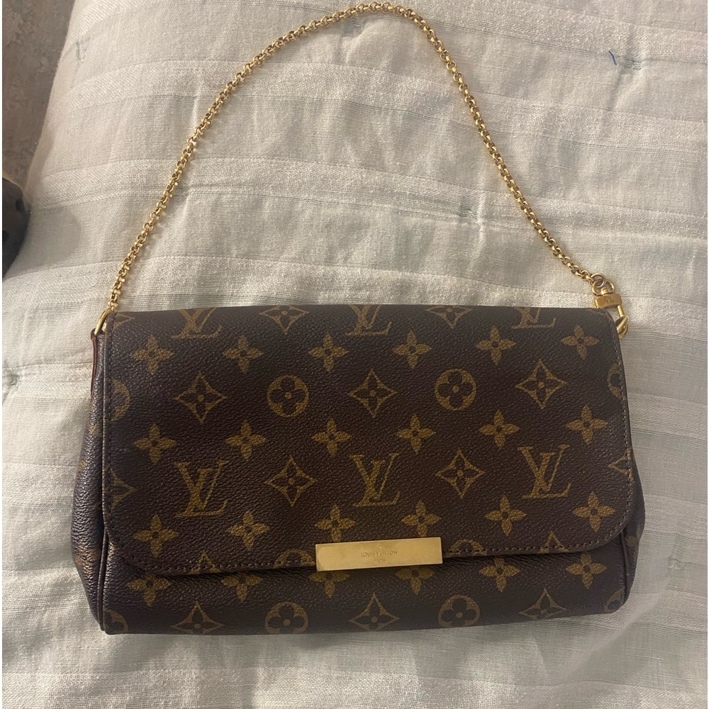 Louis Vuitton Favorite MM in Monogram